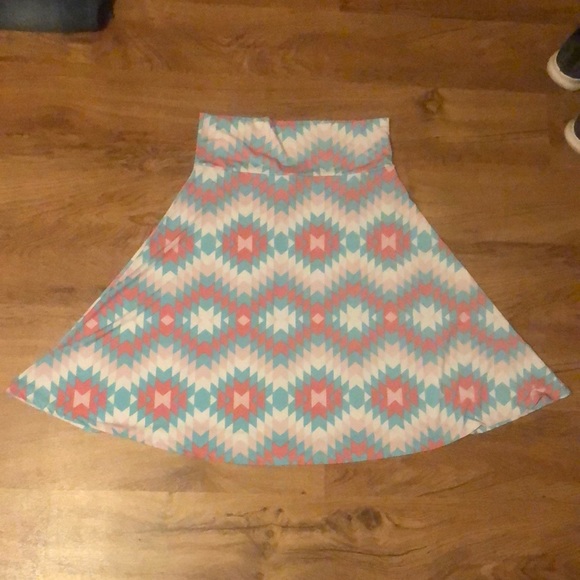 3/12🛍Flowy skirt
